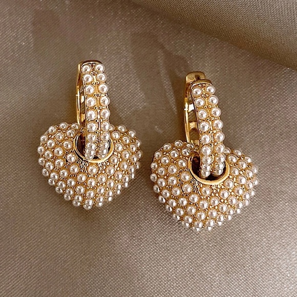 18k Gold Plated Titanium Steel Faux Pearl Heart Hoop Earrings - Picture 2 of 3